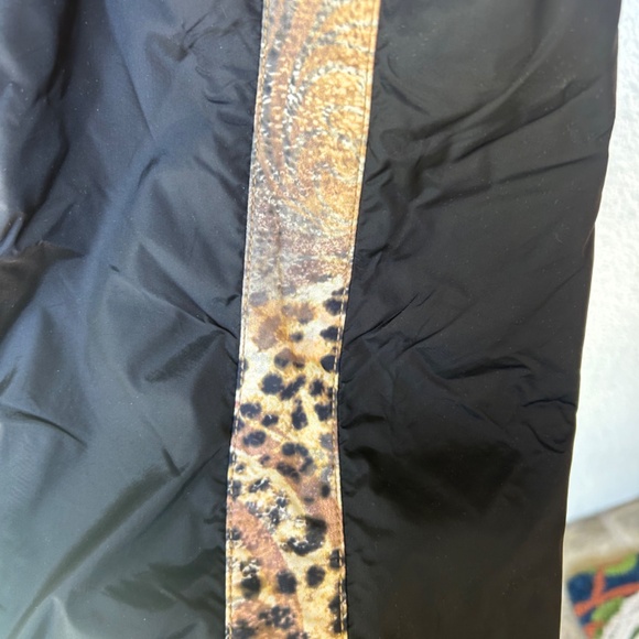 A Diamond in the Snow - Picture 3 of 4